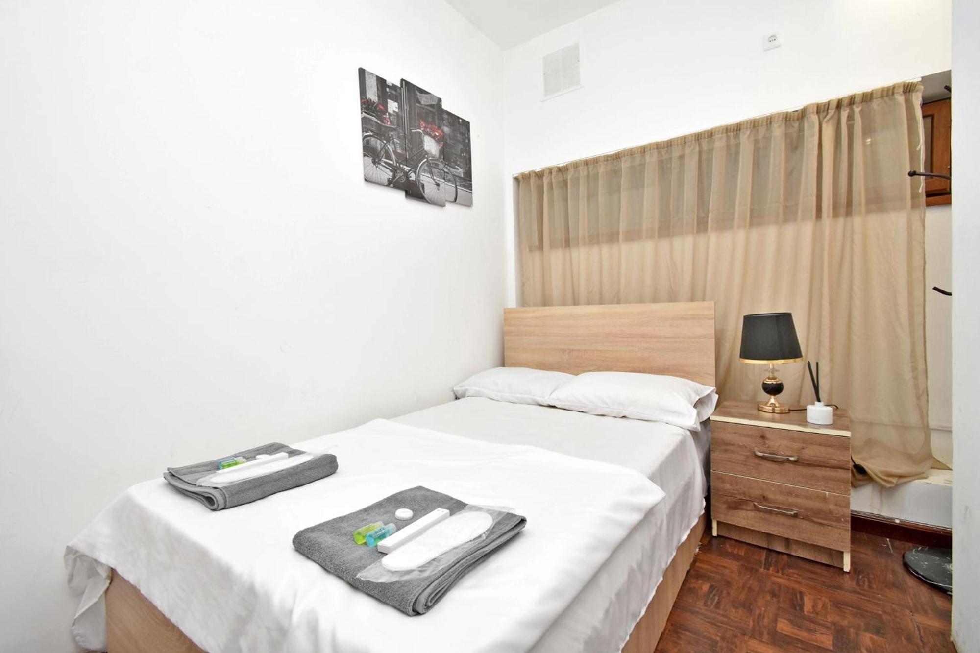 Hotel Aaa Erevan Esterno foto